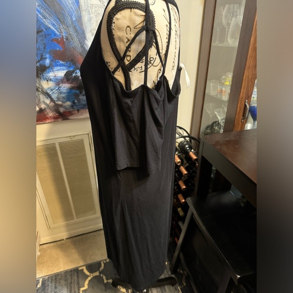 Sunburst Dress Black - Picture 5 of 5